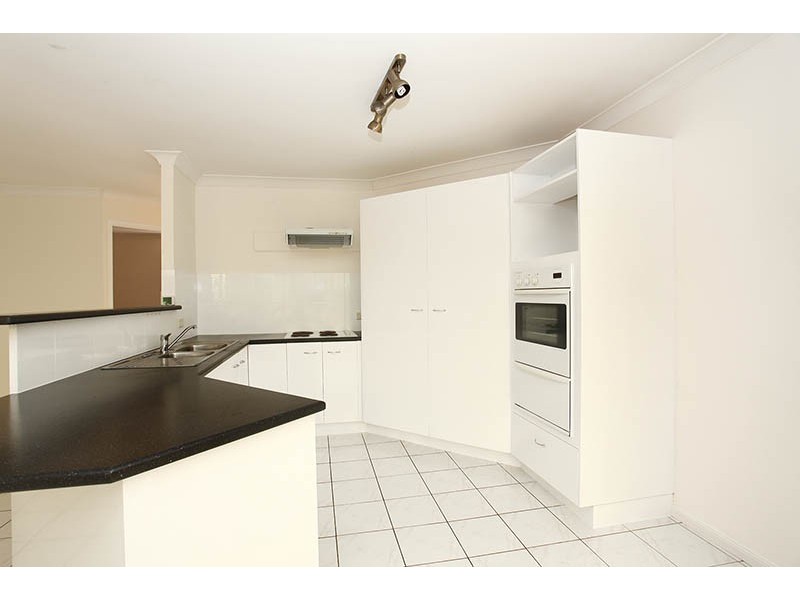 18 Bridle Lane, Molendinar QLD 4214