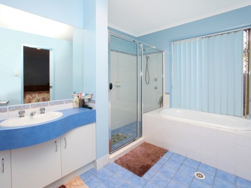 42 Dellwood Circuit, Molendinar QLD 4214