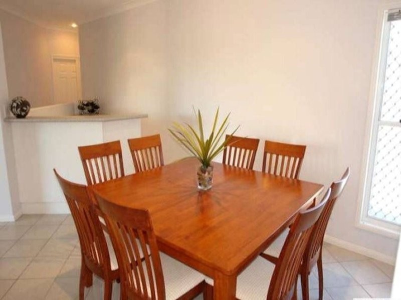 35 Corringle Close, Helensvale QLD 4212