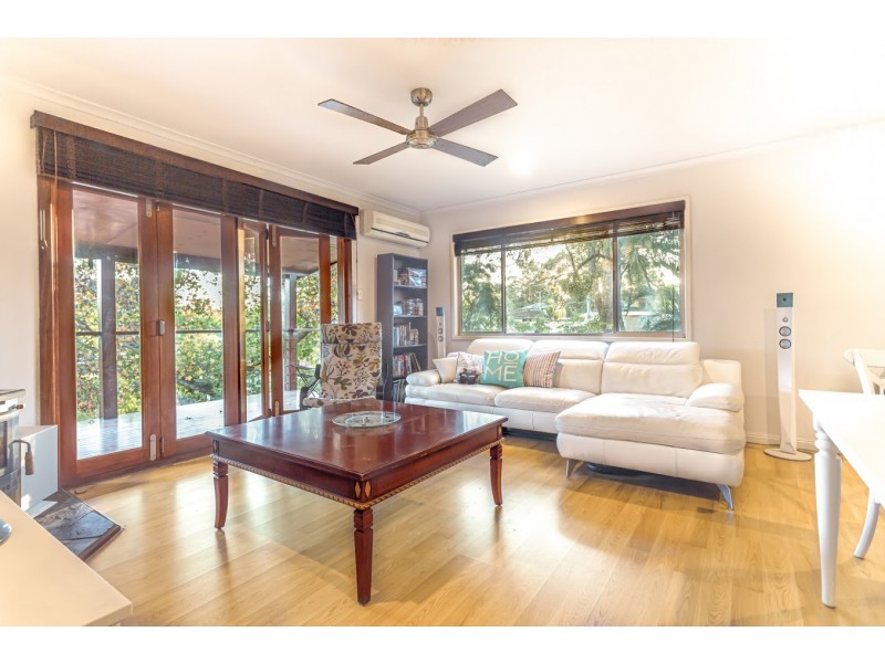 25 Darling Crescent, Molendinar QLD 4214