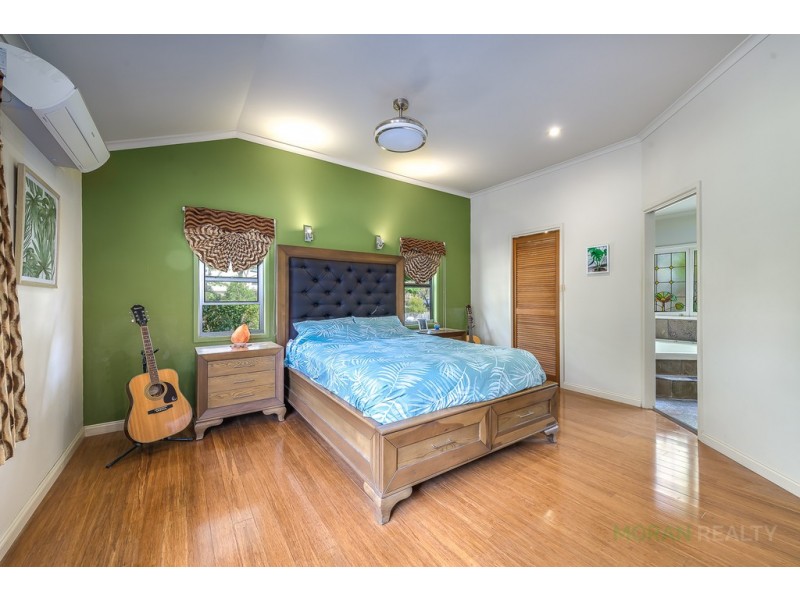 25 Darling Crescent, Molendinar QLD 4214