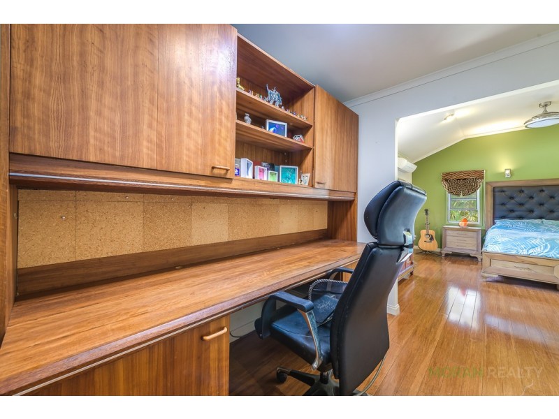 25 Darling Crescent, Molendinar QLD 4214