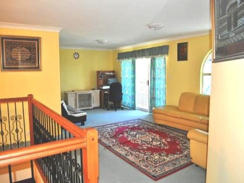 34 Dellwood Circuit, Molendinar QLD 4214