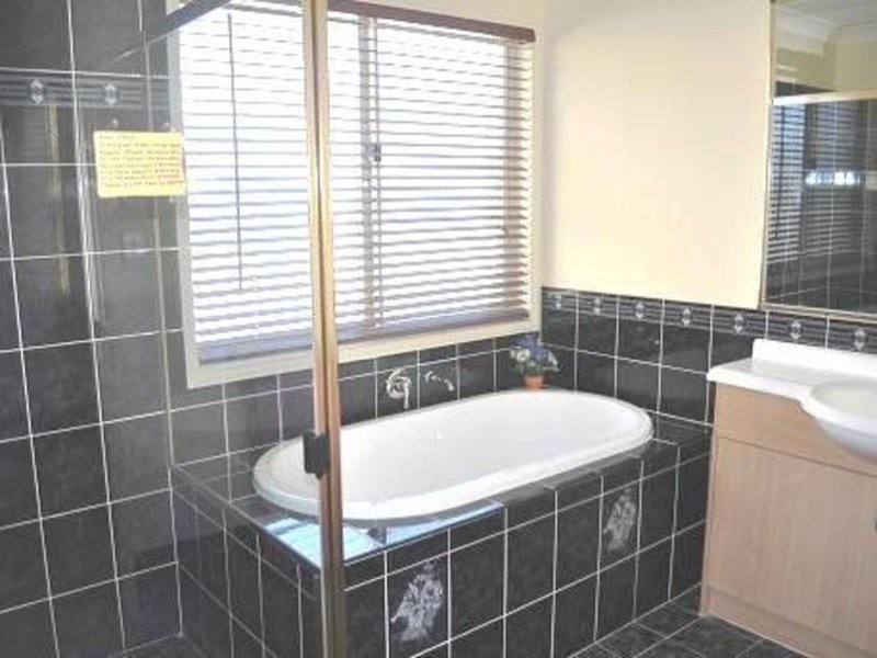 34 Dellwood Circuit, Molendinar QLD 4214