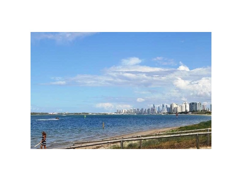 27/522 Marine Parade, Biggera Waters QLD 4216