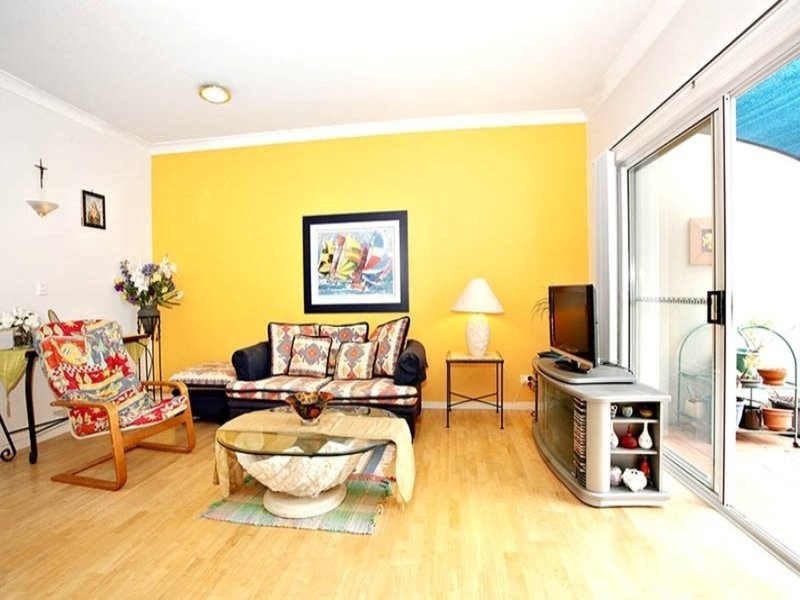 27/522 Marine Parade, Biggera Waters QLD 4216