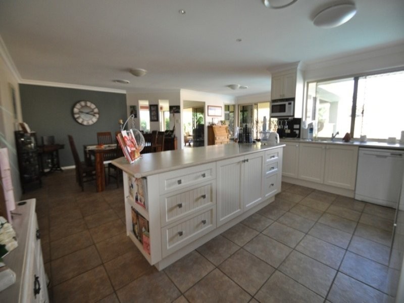 112 crestwood  Drive, Molendinar QLD 4214