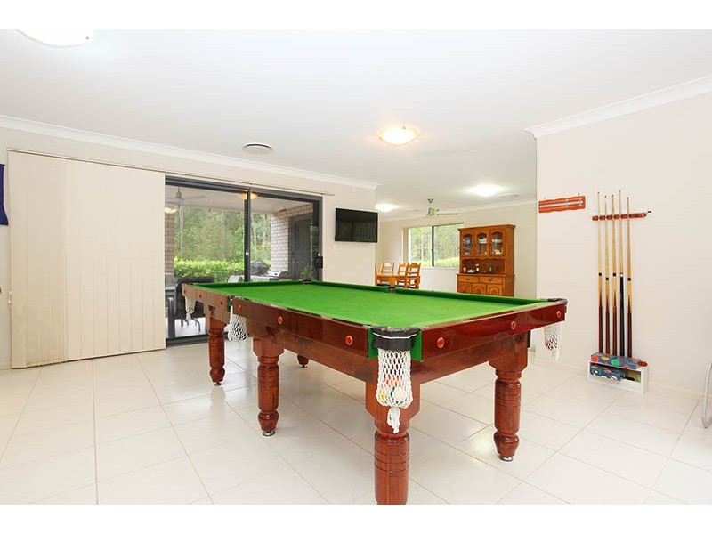 4 Banbrook Court, Molendinar QLD 4214