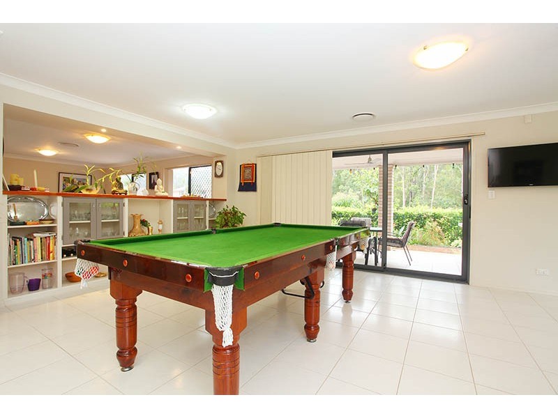 4 Banbrook Court, Molendinar QLD 4214
