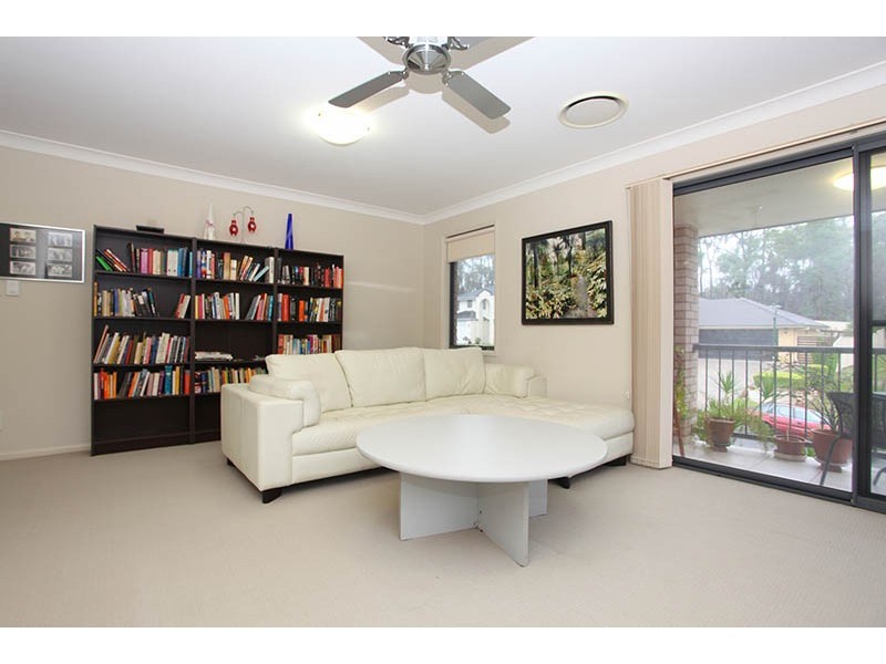 4 Banbrook Court, Molendinar QLD 4214