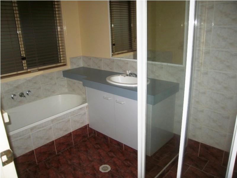 15 Oak Hill Crescent, Parkwood QLD 4214