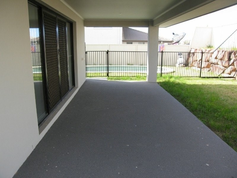 56 Highcrest Circuit, Molendinar QLD 4214