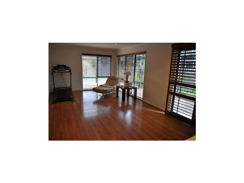 15 Redgum Place, Molendinar QLD 4214