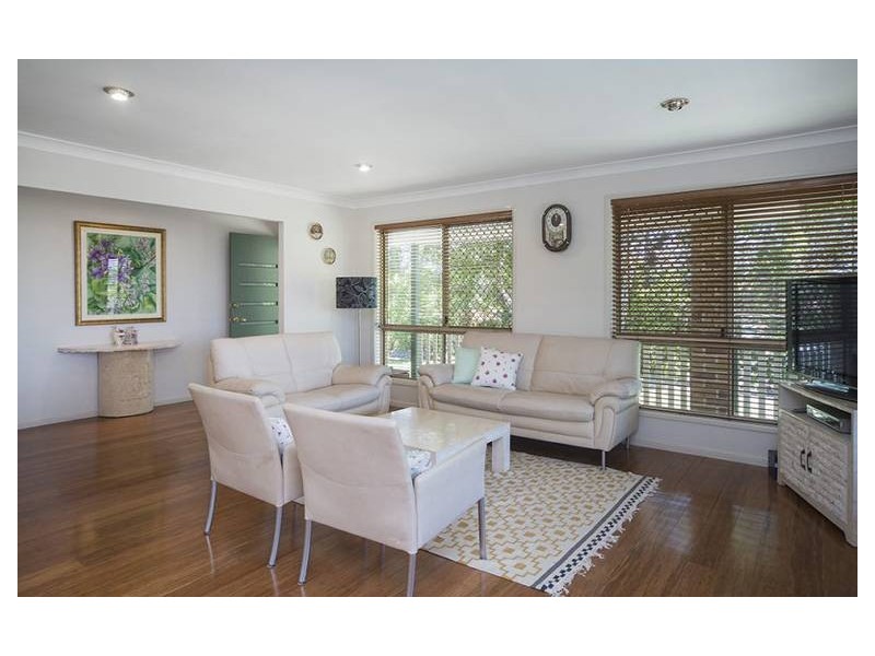 1 Watford Crescent, Molendinar QLD 4214