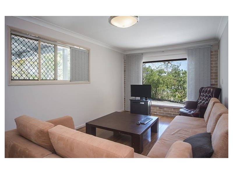 1 Watford Crescent, Molendinar QLD 4214