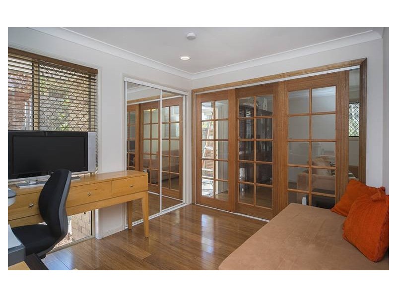 1 Watford Crescent, Molendinar QLD 4214