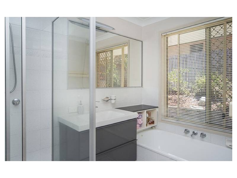 1 Watford Crescent, Molendinar QLD 4214