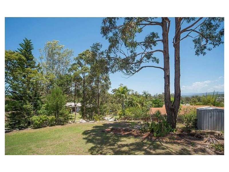 1 Watford Crescent, Molendinar QLD 4214