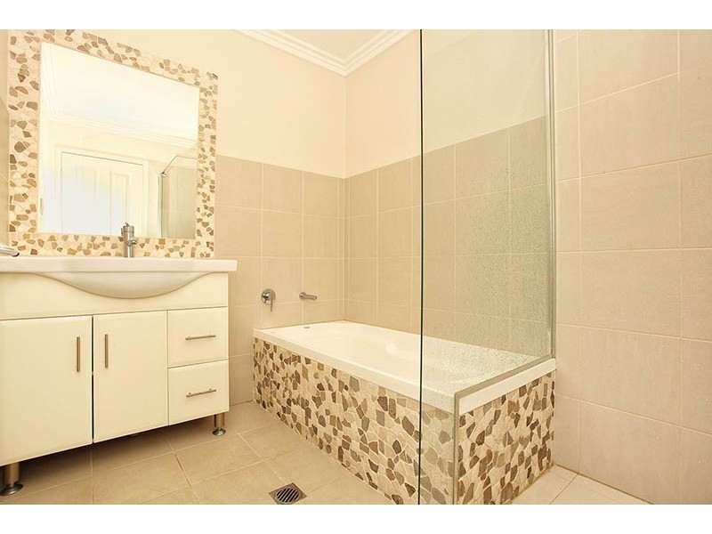 463A Pine Ridge Road, Runaway Bay QLD 4216