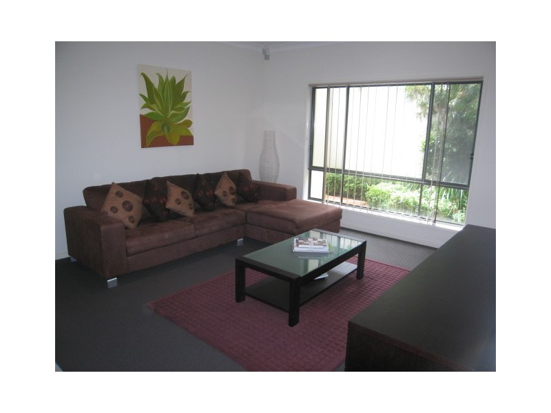 10 Mahogany Place, Molendinar QLD 4214