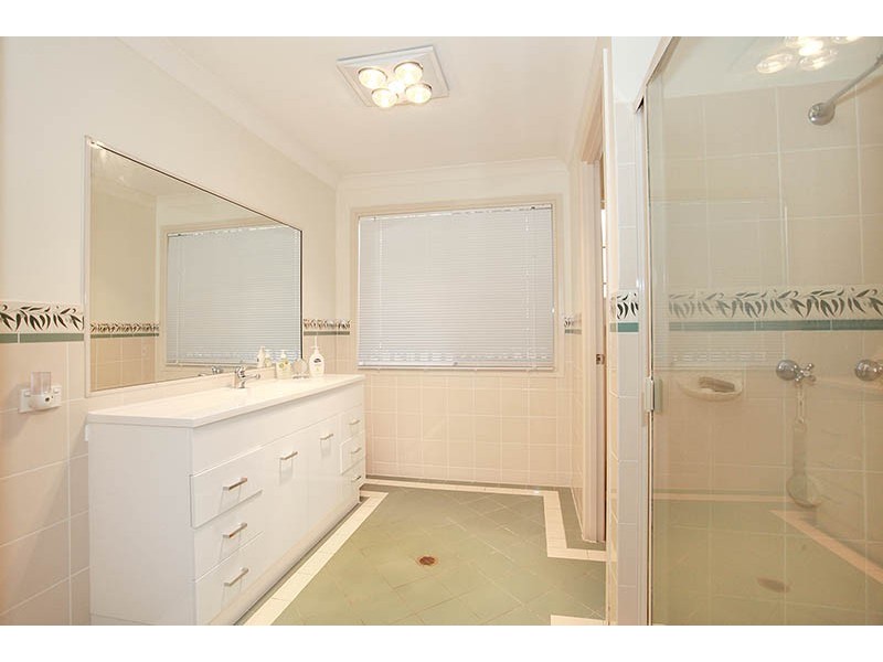 17 Castle Rock Street, Parkwood QLD 4214