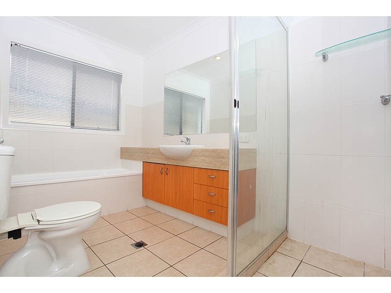 15 Highcrest Circuit, Molendinar QLD 4214