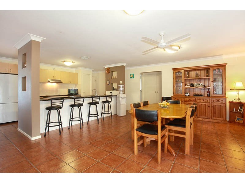 1 Wattlebrush Grove, Molendinar QLD 4214