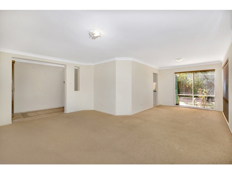 18 Oakridge Place, Molendinar QLD 4214