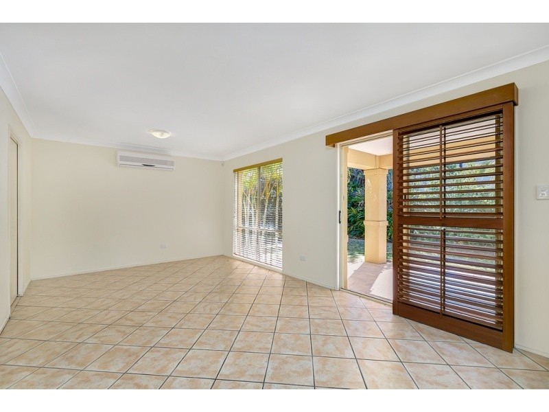 18 Oakridge Place, Molendinar QLD 4214