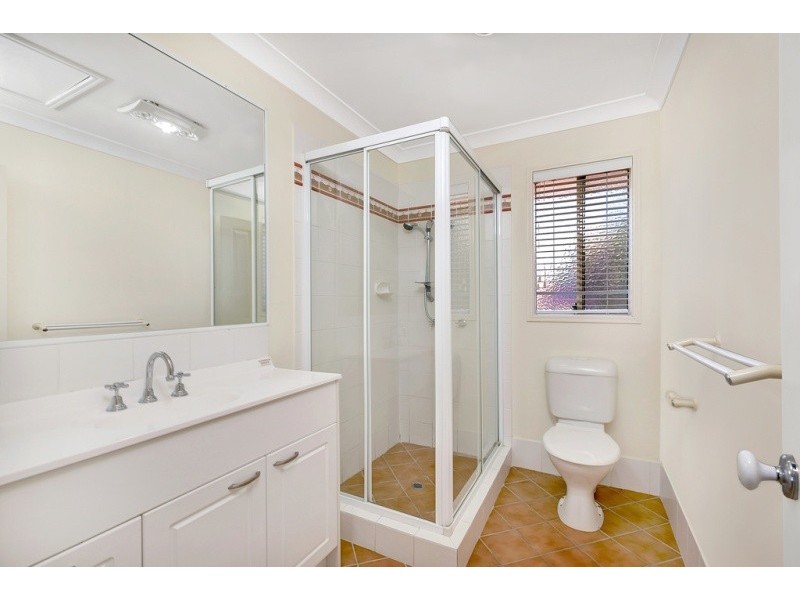 18 Oakridge Place, Molendinar QLD 4214