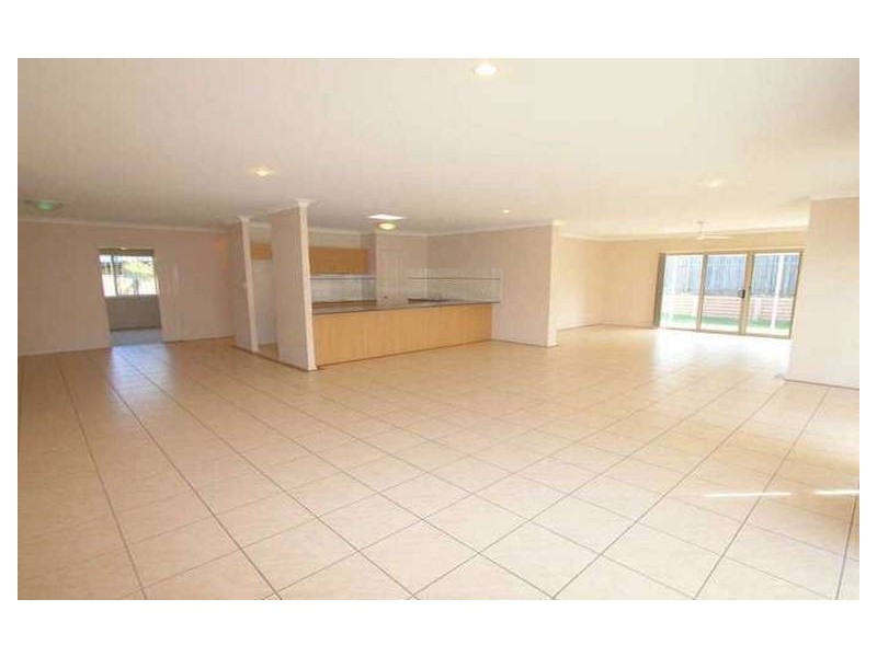 66 Coachwood Drive, Molendinar QLD 4214