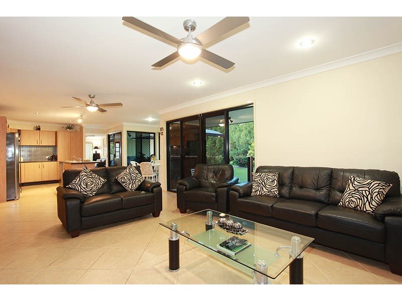 58 Crestwood Drive, Molendinar QLD 4214