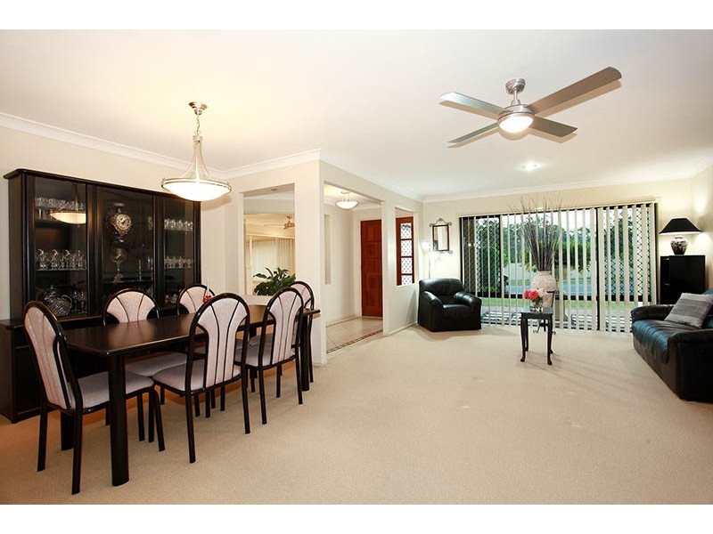 58 Crestwood Drive, Molendinar QLD 4214