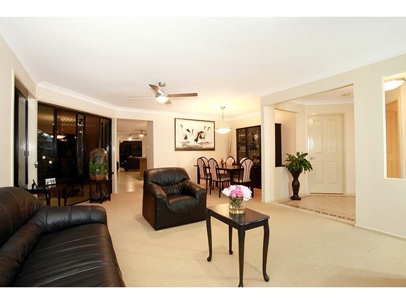 58 Crestwood Drive, Molendinar QLD 4214