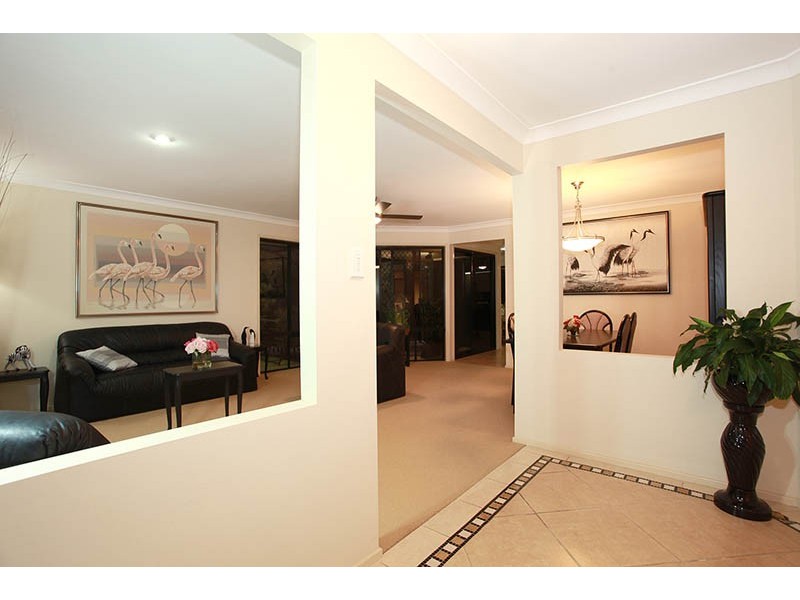 58 Crestwood Drive, Molendinar QLD 4214