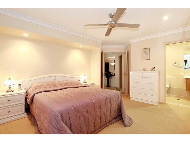 58 Crestwood Drive, Molendinar QLD 4214