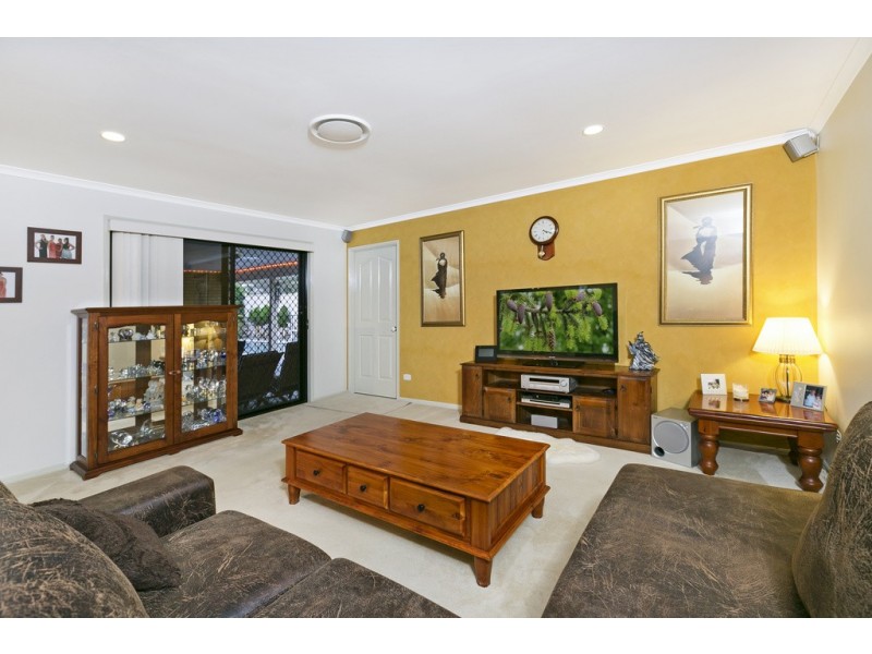 7 Banbrook Court, Molendinar QLD 4214