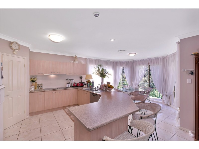 14 Banbrook Court, Molendinar QLD 4214
