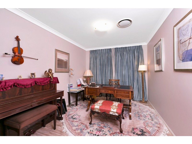 14 Banbrook Court, Molendinar QLD 4214