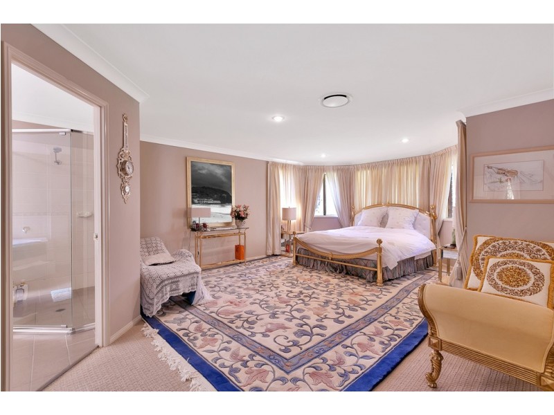 14 Banbrook Court, Molendinar QLD 4214