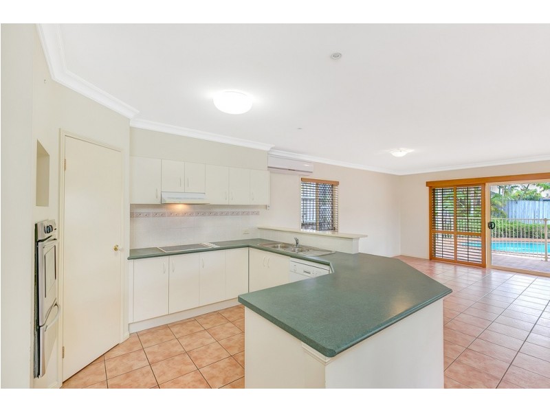 5 Brooklands Court, Molendinar QLD 4214