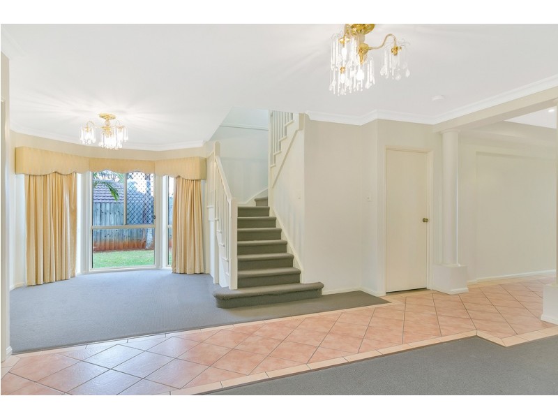 5 Brooklands Court, Molendinar QLD 4214