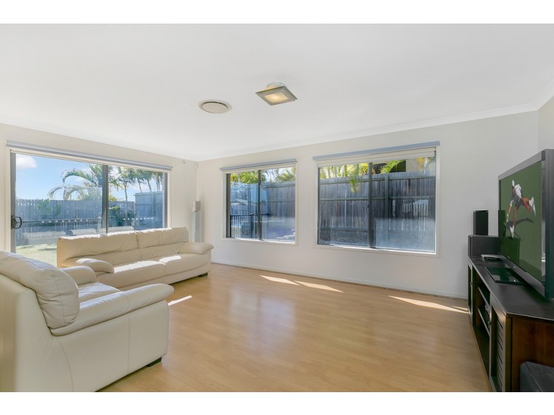 4 Viewridge Way, Molendinar QLD 4214