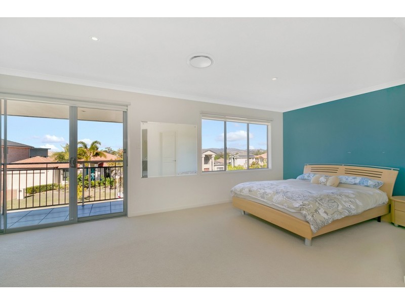 4 Viewridge Way, Molendinar QLD 4214