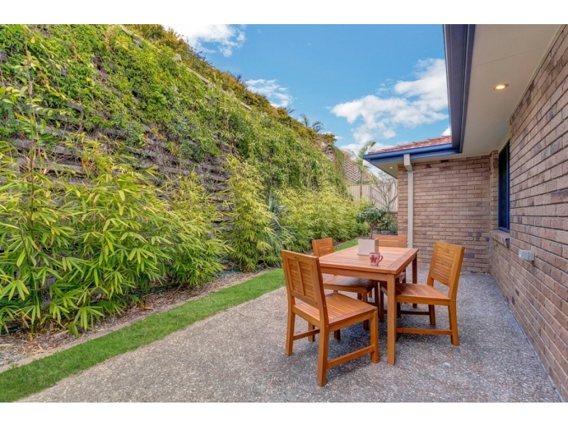 16 Zane Street, Molendinar QLD 4214