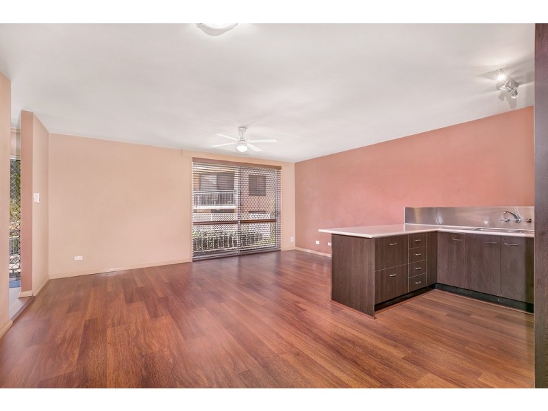 1/20 Genoa Street, Surfers Paradise QLD 4217