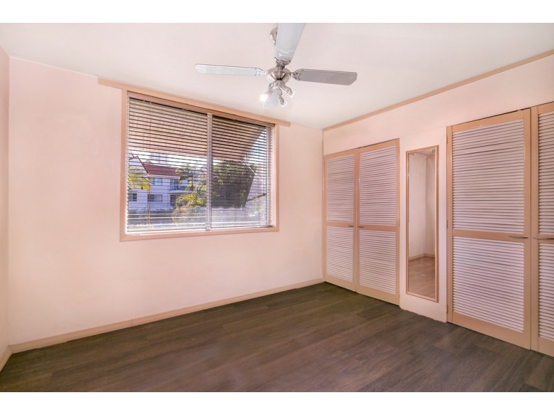 1/20 Genoa Street, Surfers Paradise QLD 4217