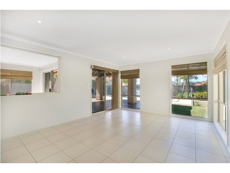5 Leopard Tree Place, Molendinar QLD 4214