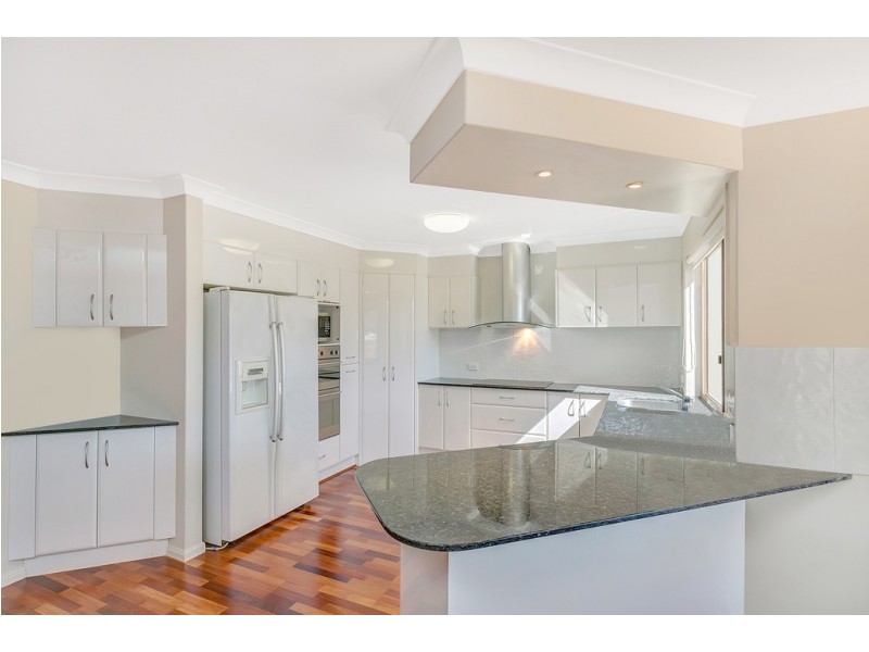 9 Sugargum Court, Molendinar QLD 4214