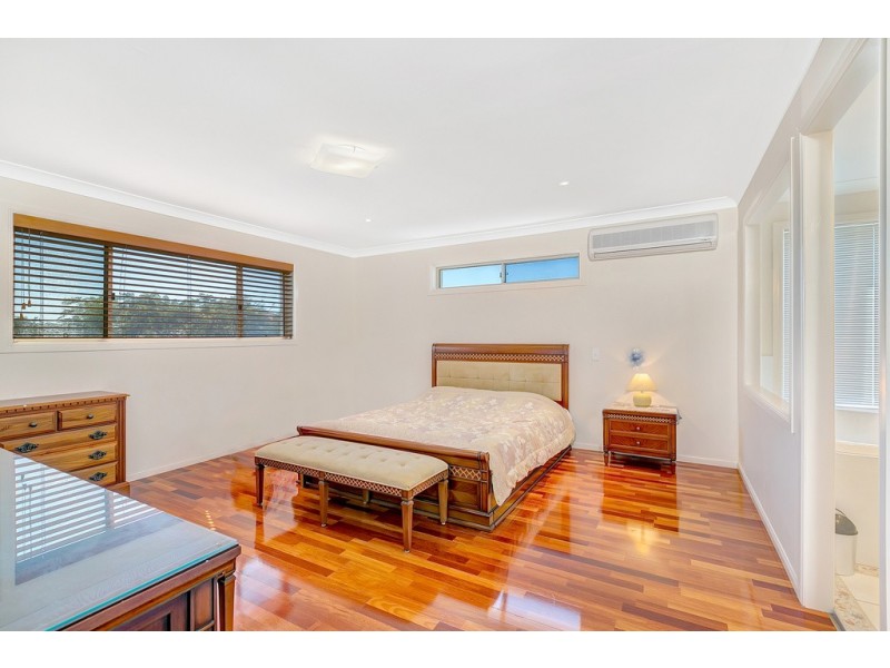 9 Sugargum Court, Molendinar QLD 4214